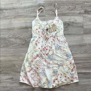 3/$25 ITEM - NWT HOLLISTER Floral Sundress with Adjustable Straps